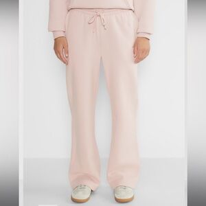 NWT Cozy Fleece Boyfriend Basic Wide Sweatpant